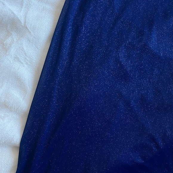 Navy Blue Long Prom/ Gala/ Event Dress (open to offers) - Picture 12 of 15